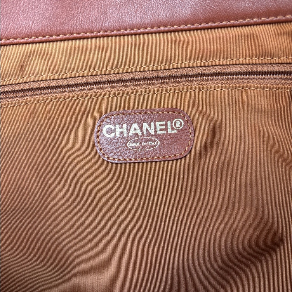 Authentic CHANEL brown leather CC tote tortoise handles - Picture 14 of 16